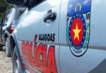 Polícia prende mulher após encontrar drogas em residência no Benedito Bentes