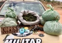 Dois homens são presos com arma de fogo, maconha e cocaína no Sertão