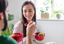 A fruta que deve comer (todos os dias) para manter o cérebro saudável