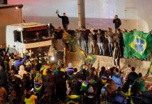 Estados com bloqueios golpistas em rodovias caem para 11