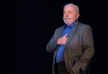 Lula relembra choro de 2002 e fala em emoção com nova diplomação