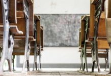 Ministro afirma que governo não vai fechar as escolas cívico-militares