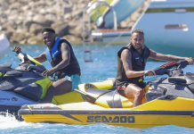 Neymar, Vinicius Jr. e Éder Militão andam de jet ski em Ibiza