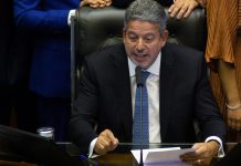 Delegados da PF rebatem Lira e dizem que investigações não perseguem ninguém