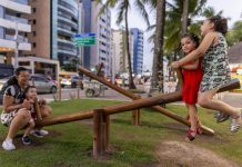 Orla marítima de Maceió ganha novo parque sustentável para crianças
