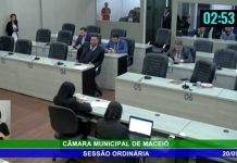 Cobrança por vacinas gera atrito entre vereadores de Maceió