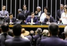 Previdência: Maioria da bancada de AL vota pela manutenção do texto para votação