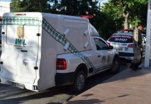 Homem é espancado e preso após invadir casa e matar uma jovem de 22 anos a facadas