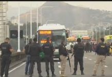 Sequestrador de ônibus no Rio é morto por atiradores de elite