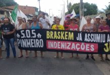 Moradores de bairros afetados pela mineração fazem protesto por indenizações