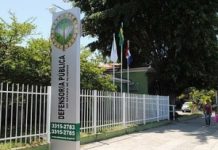 Família denuncia lentidão em análise de ação civil para obter medicamento