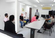 Professores entrarão em férias coletivas em maio