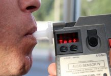 Casal é detido por embriaguez ao volante e desacato a policiais