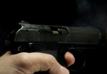 Troca de tiros com militares deixa suspeito de tráfico e 2 populares feridos