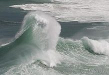 Marinha emite alerta para ressaca com ondas de até 3,5 metros no litoral alagoano