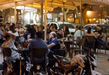 Veja imagens da primeira sexta-feira de reabertura de bares e restaurantes em Maceió
