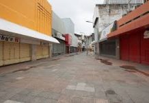 Mais de 400 lojas reabrem nesta sexta no Centro de Maceió