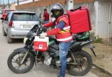 Farmácia em casa: Prefeitura entrega medicamentos nas residências com mototaxistas da cidade
