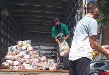Quatro toneladas de alimentos são entregues aos ambulantes de Marechal Deodoro