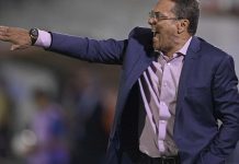 Luxemburgo elogia Luiz Adriano, mas critica falta de armação no time