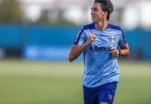 Geromel lamenta chances desperdiçadas pelo Grêmio no primeiro tempo