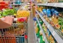 “Estamos vivendo a inflação de alimentos”, diz economista sobre preços no supermercado