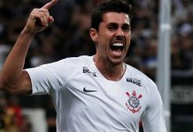 Danilo Avelar se lesiona e deve virar desfalque no Corinthians