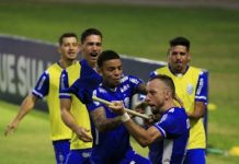 No Rei Pelé, CSA quebra o tabu e vence a Ponte Preta pela primeira vez: 2 a 1