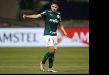 Raphael Veiga vive temporada com mais gols na carreira no Palmeiras