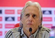 Jesus critica critério da Fifa em lista de melhores técnicos e cita títulos