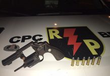 Homem é preso com arma e munições em festa no Trapiche da Barra