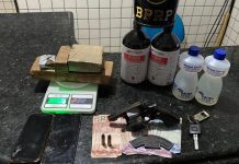 Mulher é presa tentando transportar drogas, arma e munições de Arapiraca para São Sebastião