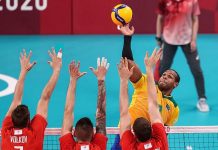 Brasil leva virada da Rússia e vai disputar o bronze no vôlei masculino