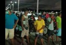 Moradores bloqueiam via para protestar contra tarifa de água no Benedito Bentes