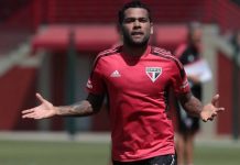 Sem mais opções no Brasil, Daniel Alves vai ficar parado até dezembro