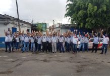 Trabalhadores da Veleiro impedem circulação de ônibus por falta de pagamentos