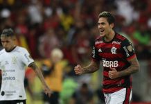 Flamengo volta a derrotar Corinthians e avança na Libertadores