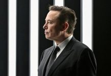 Twitter, agora sob controle de Elon Musk, deve demitir metade dos cerca de 7.500 funcionários