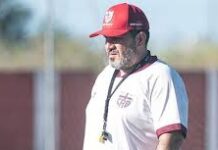 CRB anuncia renovação de Eduardo Barroca para 2026