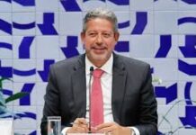 Enquanto outros pré-candidatos ainda “patinam” e enfrentam indefinições, Arthur Lira avança e sai na frente na corrida ao Senado