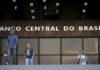 Servidores do BC sob suspeita tiveram reuniões com a PF sobre investigação do Master, diz diretor